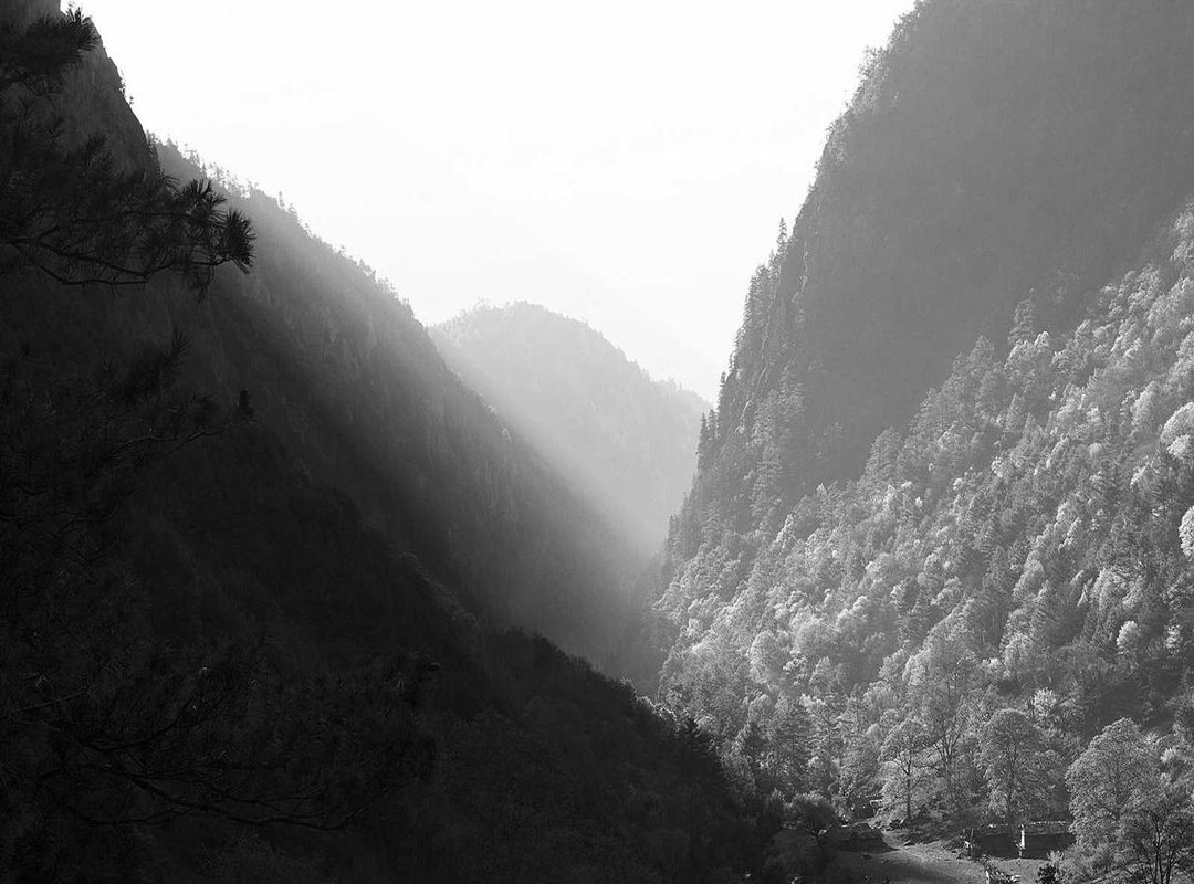 The Most Powerful Praise: Connecting Beauty to Inner Qualities